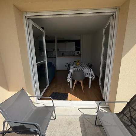 La Frégate 2 Chambres, Cuisine Bien équipée, 2 Belles Terrasses 2 Places De Parking Privatives à15 Mn à Pied Centre En Bessin Tous Commerces Proche Golf Et Omaha Apartamento Port-en-Bessin-Huppain