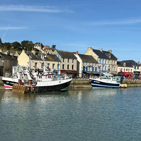 La Fregate 1er Etage 2 Chambres, Cuisine Bien Equipee, 2 Belles Terrasses 2 Places De Parking Privatives A15 Mn A Pied De La Et Du Centre En Bessin Tous Commerces Proche Golf Et Omaha * Port-en-Bessin-Huppain